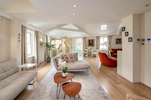 Apartment: Upper Reception Area