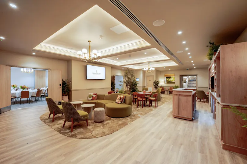 Strand Palace Hotel