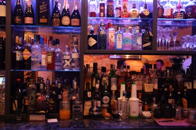 Square Grill Restaurant & Piano Bar