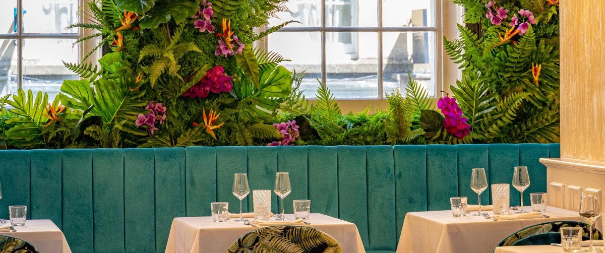 Square Grill Restaurant & Piano Bar