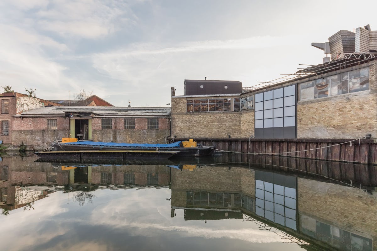 Hoxton Docks 