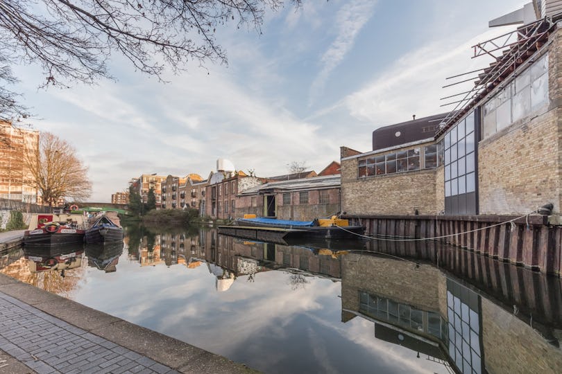 Hoxton Docks 