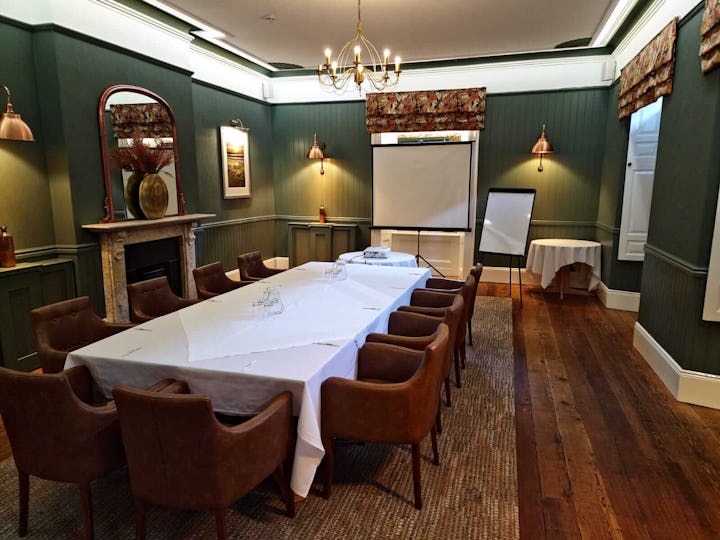 Wolfscastle Country Hotel & Spa