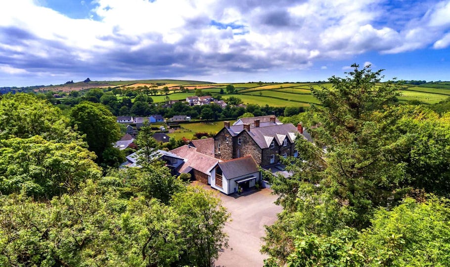Wolfscastle Country Hotel & Spa