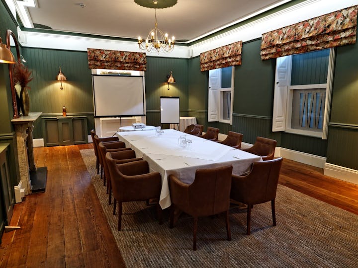 Wolfscastle Country Hotel & Spa