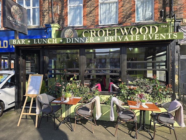 Croftwood Bar & Grill