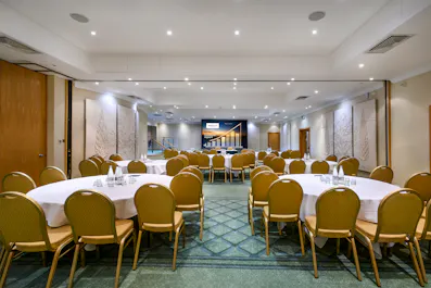 Regency Park Hotel