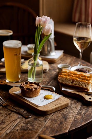 The Bell, Charlbury