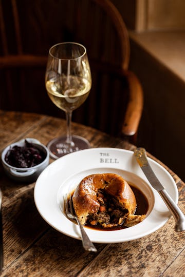 The Bell, Charlbury