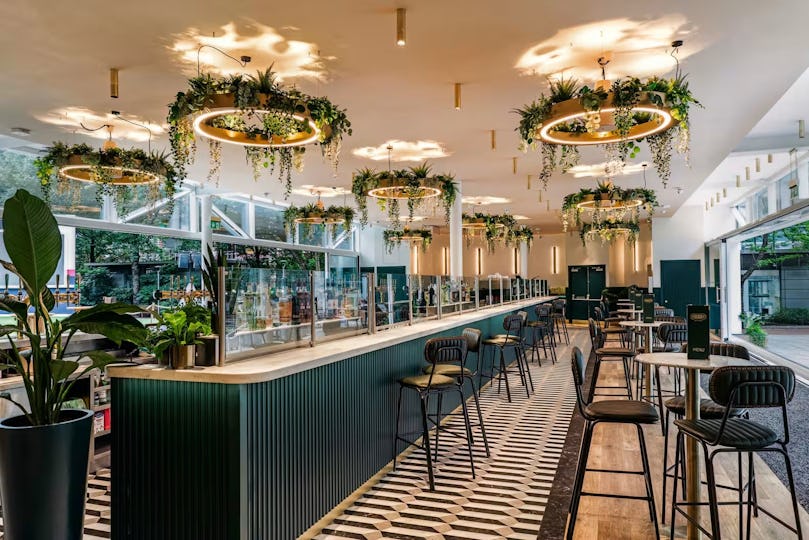 Oasis Bar & Terrace