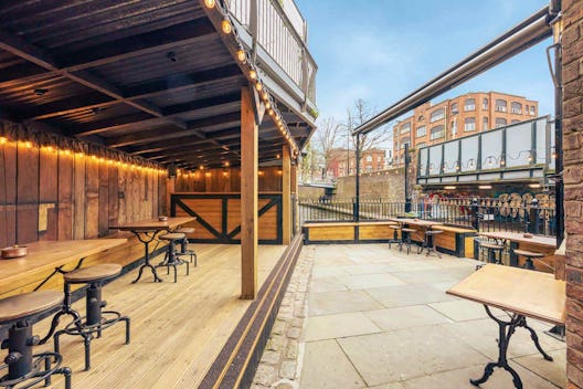  The Lounge bar & Canal-side Terrace