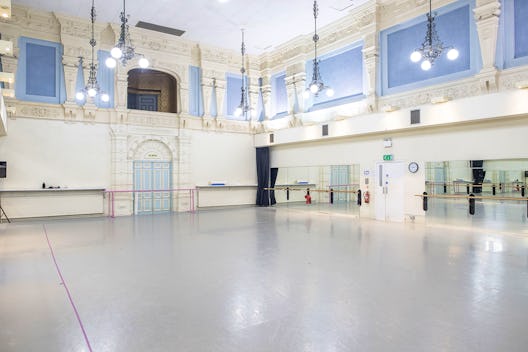 Jay Mews Studios
