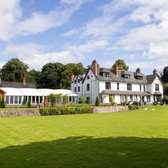 Ashton Lodge Country House