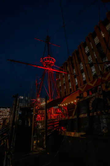 The Golden Hinde