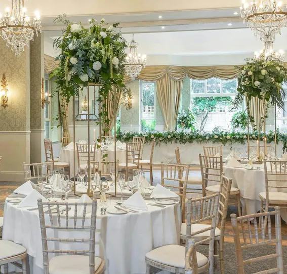 Careys Manor & SenSpa
