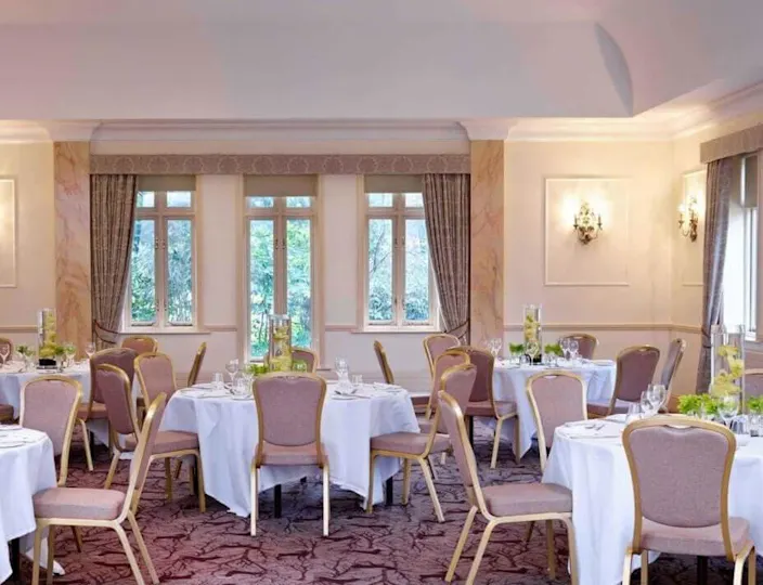 Careys Manor & SenSpa