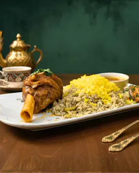 Apadana Restaurant