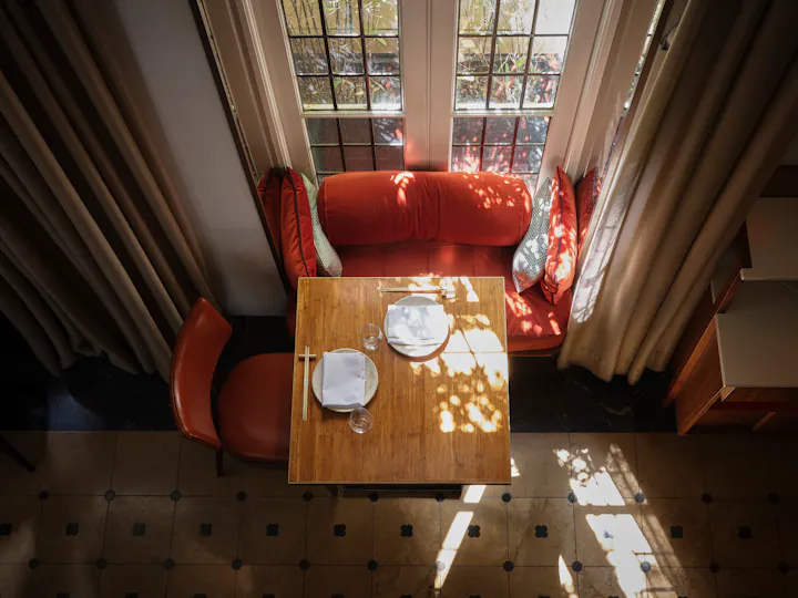 Dinings SW3 