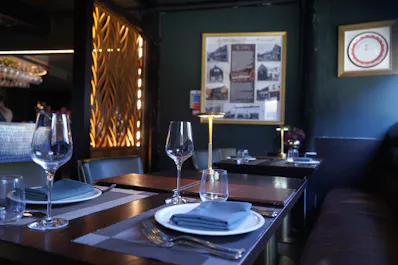 Radhuni Lounge Restaurant 