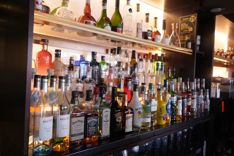 Radhuni Lounge Restaurant 