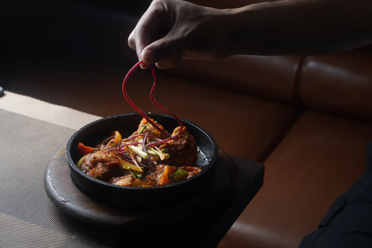 Radhuni Lounge Restaurant 