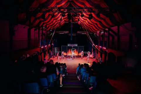 Wookey Hole Circus presents ‘The Seaside Special’