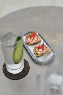 Gin, Naturally. Summer, Unhurried.