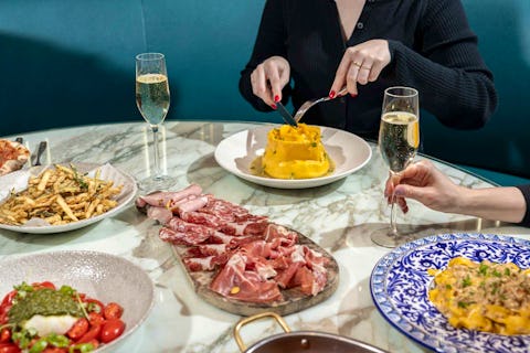 Sunday Brunch in Mayfair with Prosecco