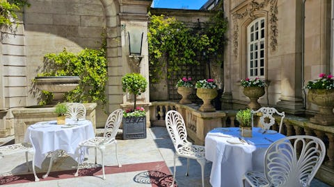 The Courtyard - Al Fresco Dining