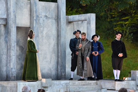 Outdoor Theatre Wrongsemble Present Breadcrumbs