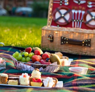 Outdoor Dining: Summer Picnics with The Milestone Hotel & Residences