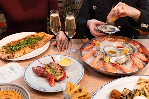 Bottomless Lobster Brunch in Covent Garden with DJ