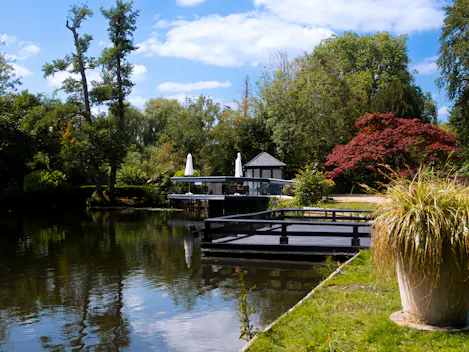 Summer House / Lakeside Jetty