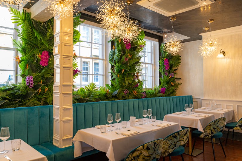 Square Grill Restaurant & Piano Bar