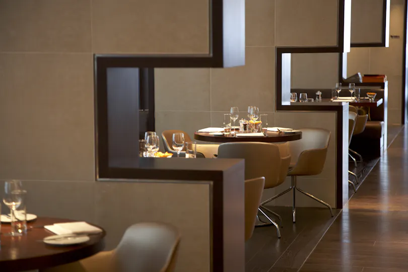 Off The Wall Restaurant at the Apex London Wall Hotel
