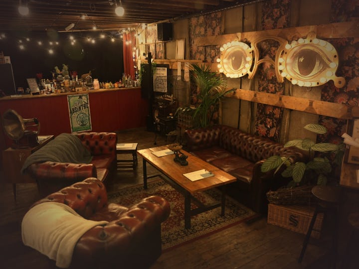 The Magicians Table