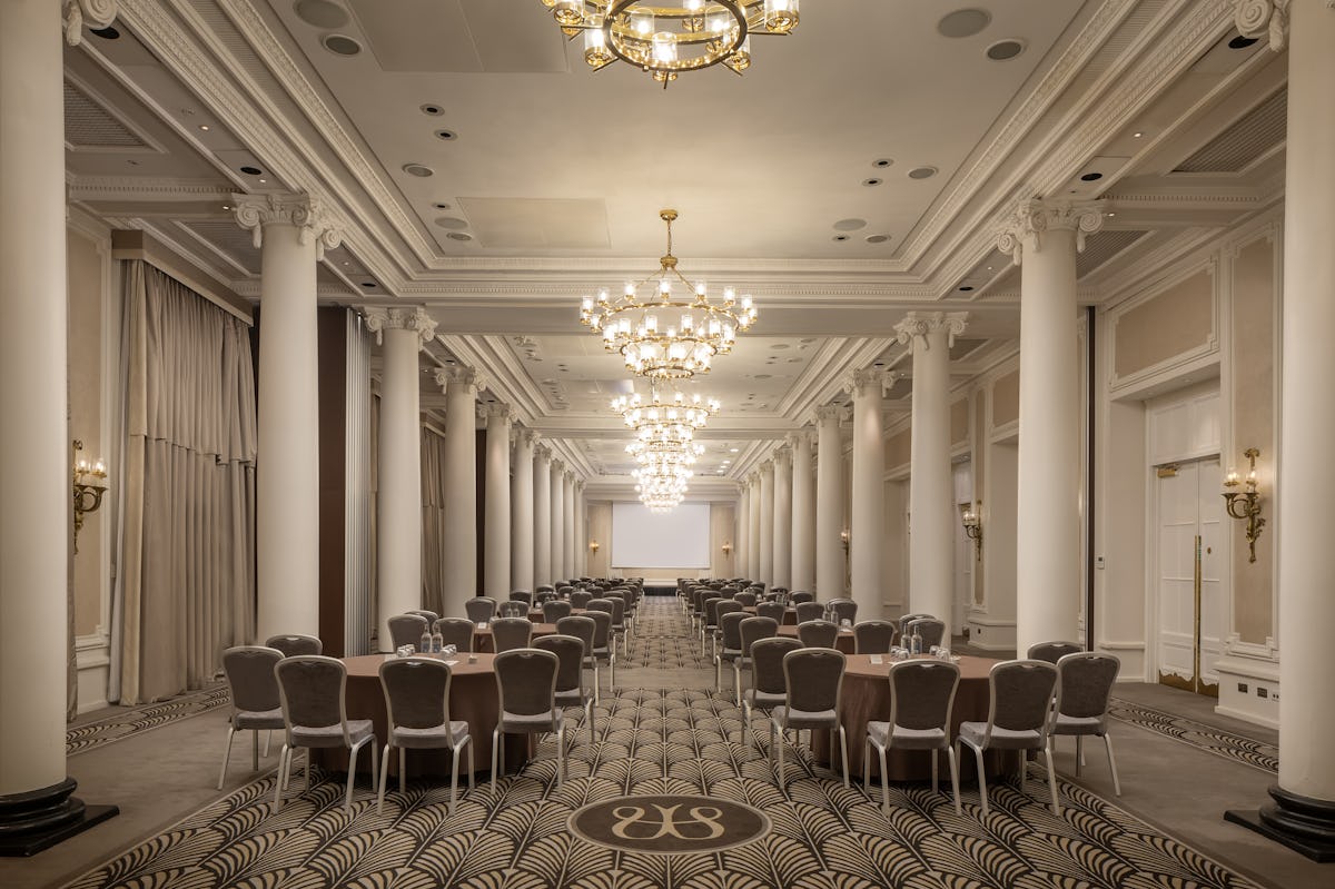 The Waldorf Hilton