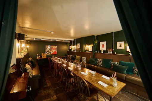 Queens Wine Bar & Bistro