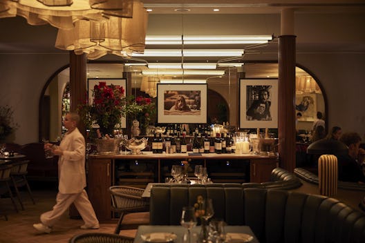 Full Restaurant 