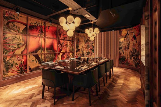 MEDIUM PRIVATE DINING ROOM