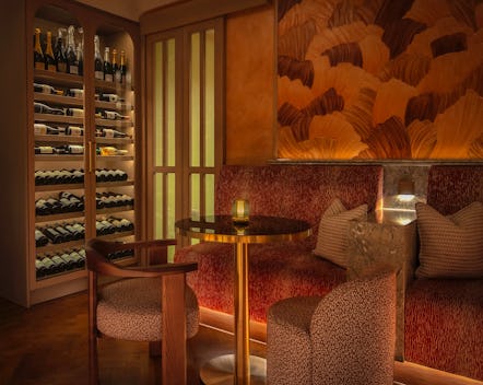 The Lounge Bar 