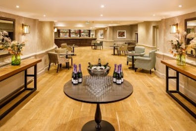 Sunday Box Hill Burford Bridge Hotel