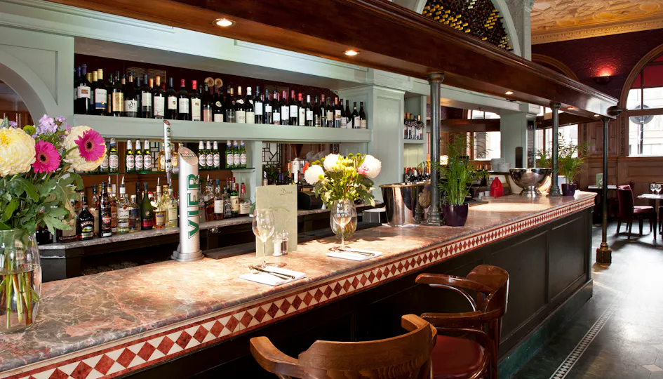 Jamies Ludgate Hill