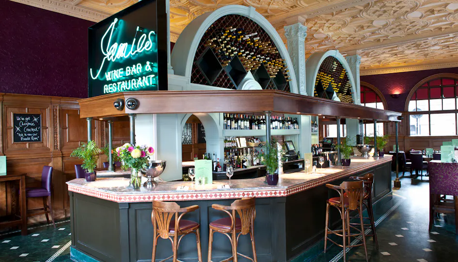Jamies Ludgate Hill