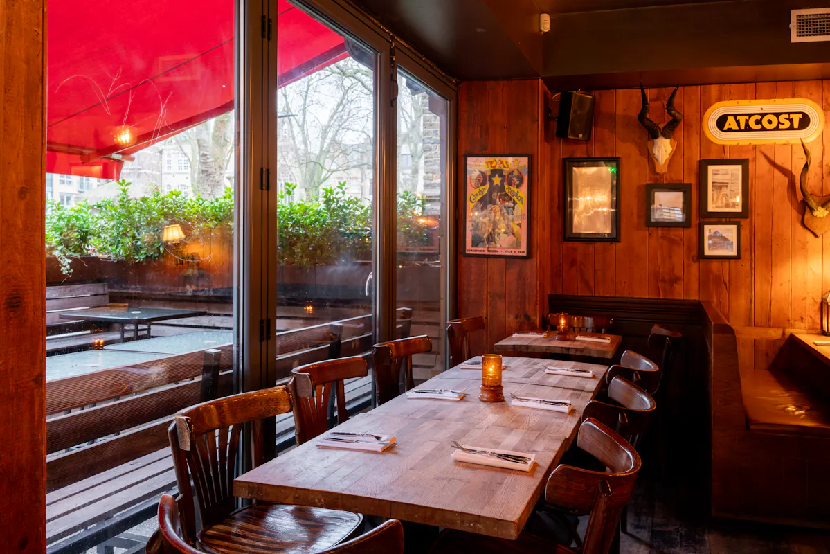 Red Dog Saloon Hoxton 