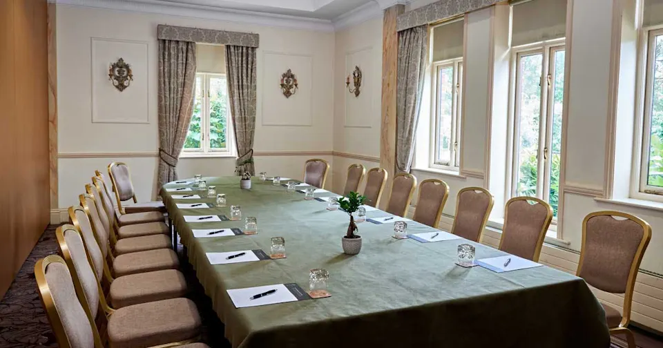 Careys Manor & SenSpa