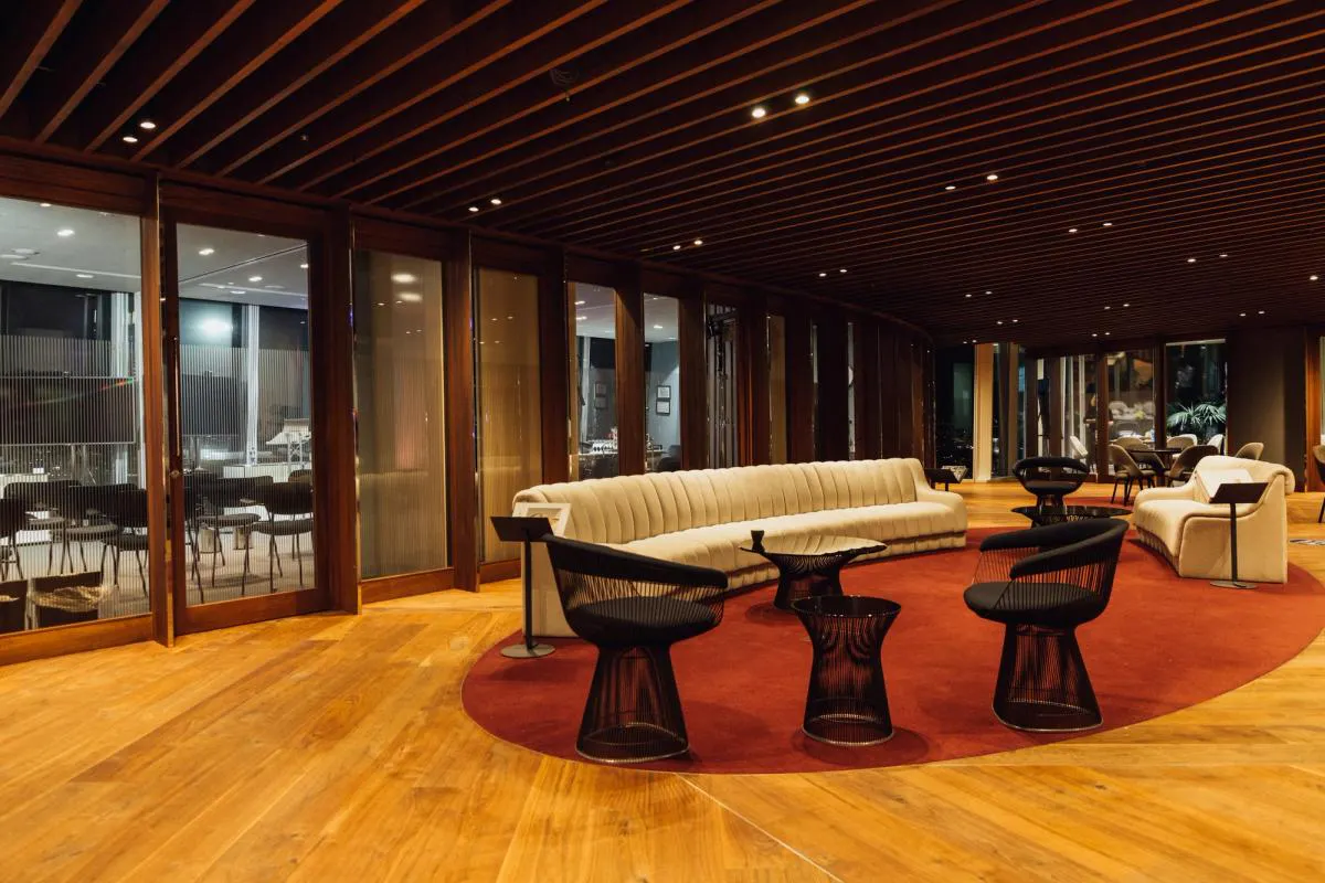The Lounge at 24/25 The Shard 