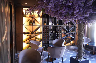 Radhuni Lounge Restaurant