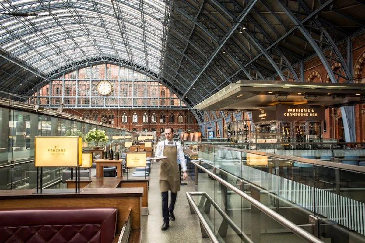 St Pancras Brasserie & Champagne Bar by Searcys