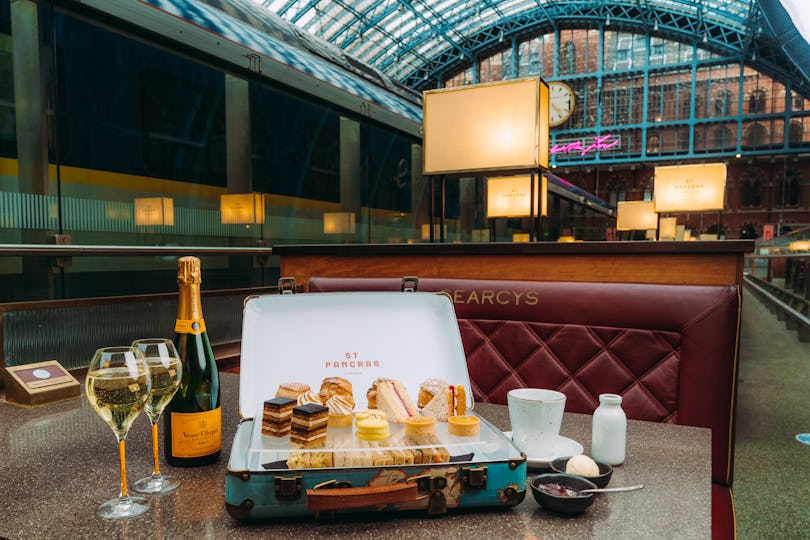 St Pancras Brasserie & Champagne Bar by Searcys